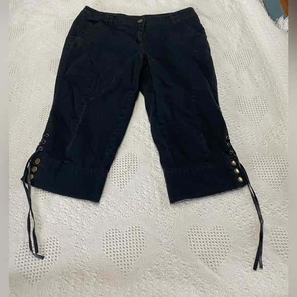 No Boundaries Pants - Y2K No Boundaries Capri Pants (9)